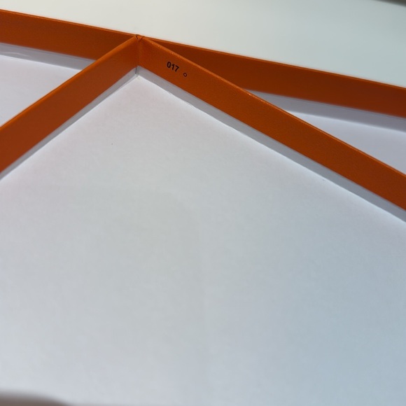 Hermès Orange scarf, baby towel, Gift Box with Ribbon, brand new. - Picture 8 of 9